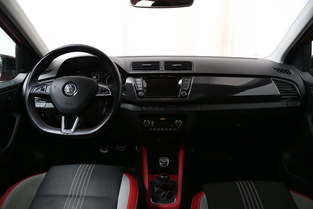 Vehicle Image 14