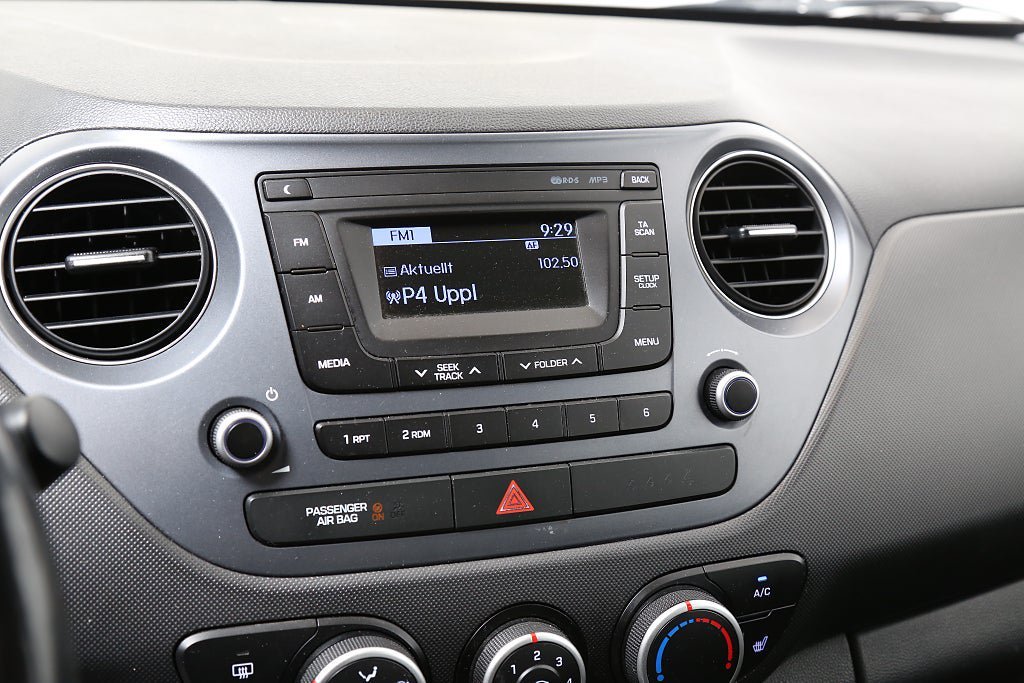 Vehicle Image 19