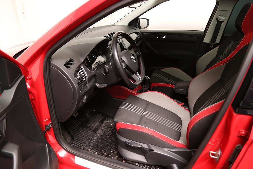 Vehicle Image 16