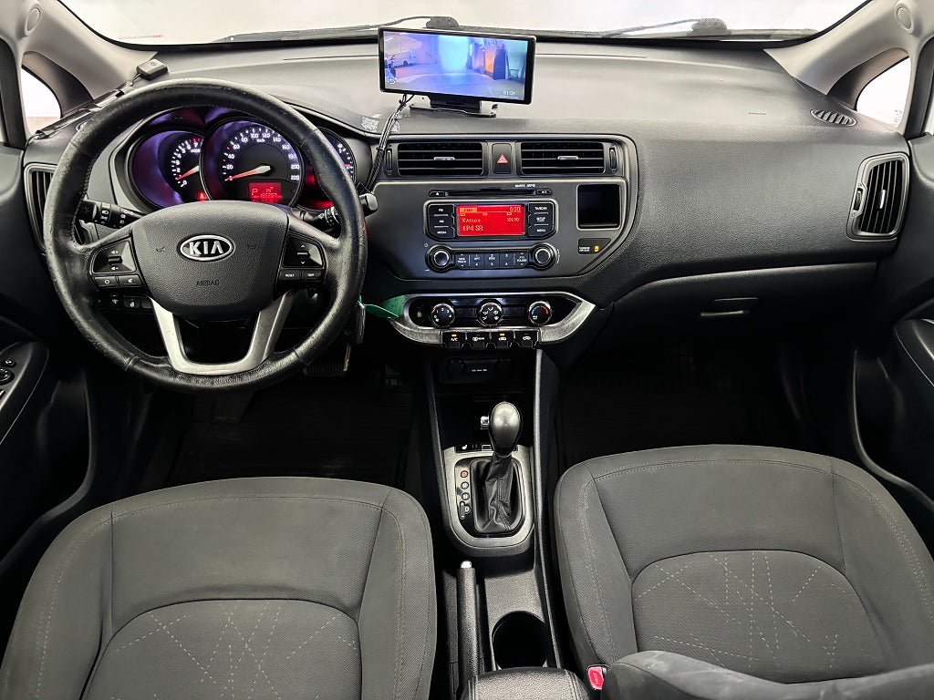 Vehicle Image 17