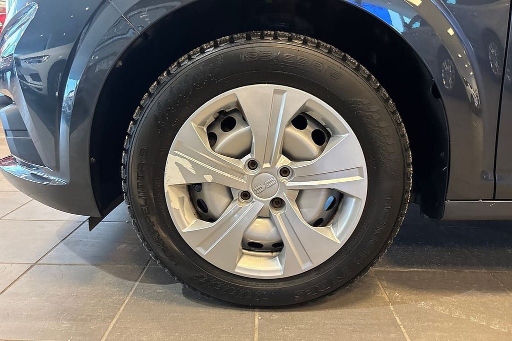 Vehicle Image 17