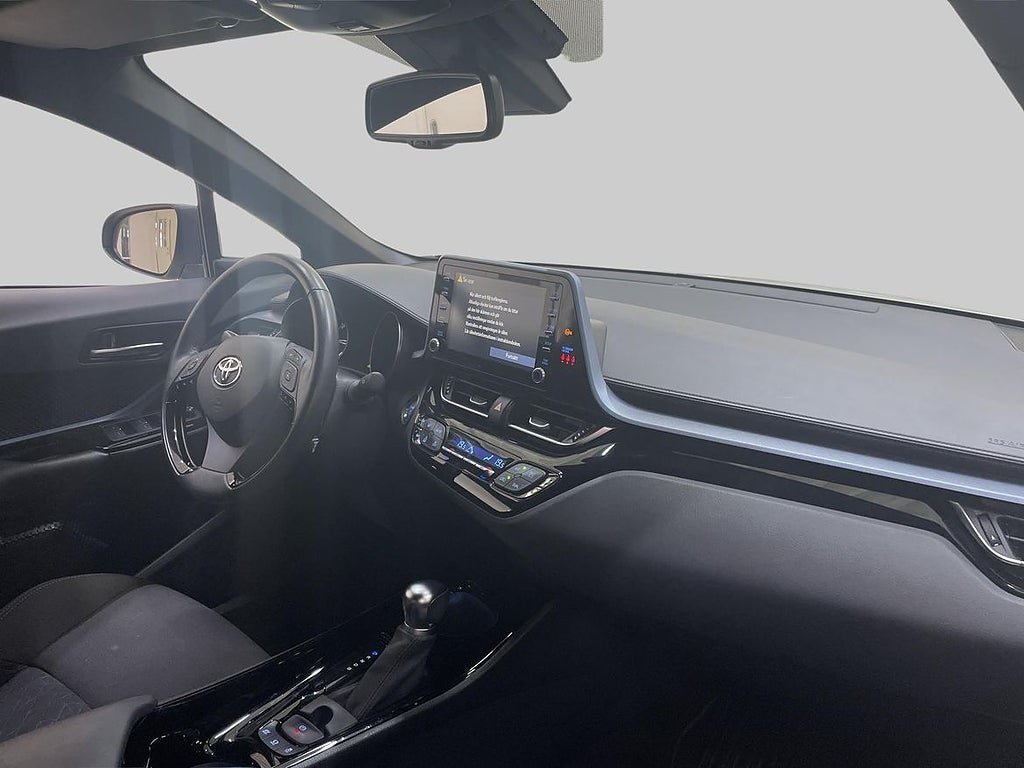 Vehicle Image 10