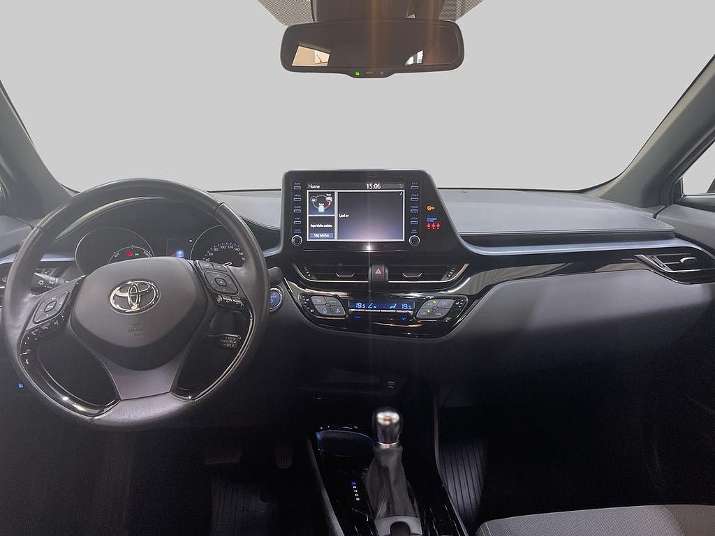 Vehicle Image 12