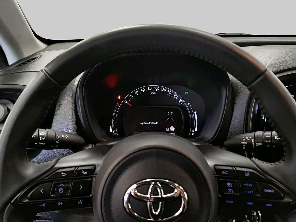 Vehicle Image 15