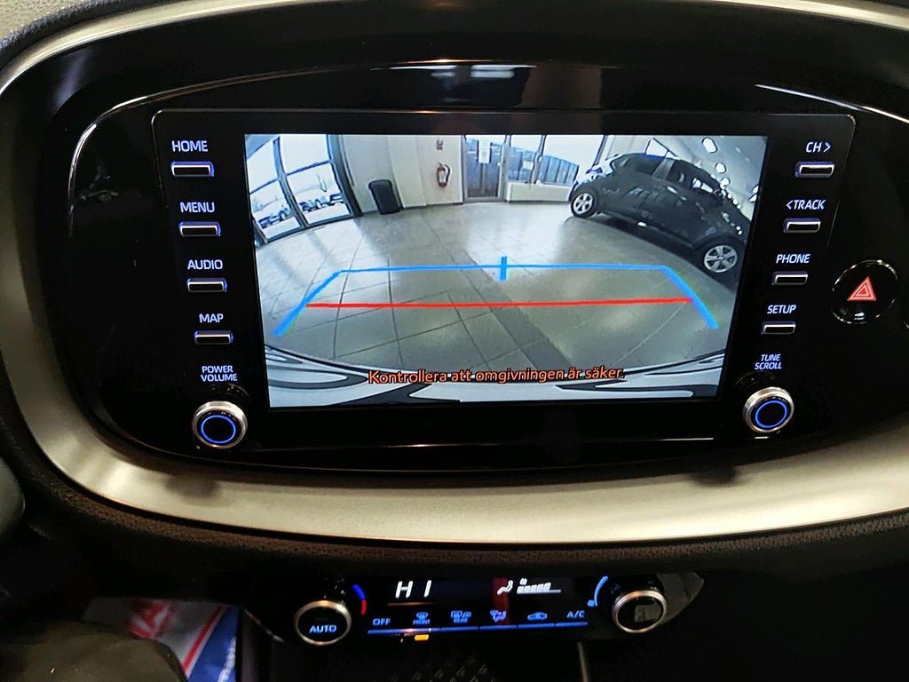 Vehicle Image 17