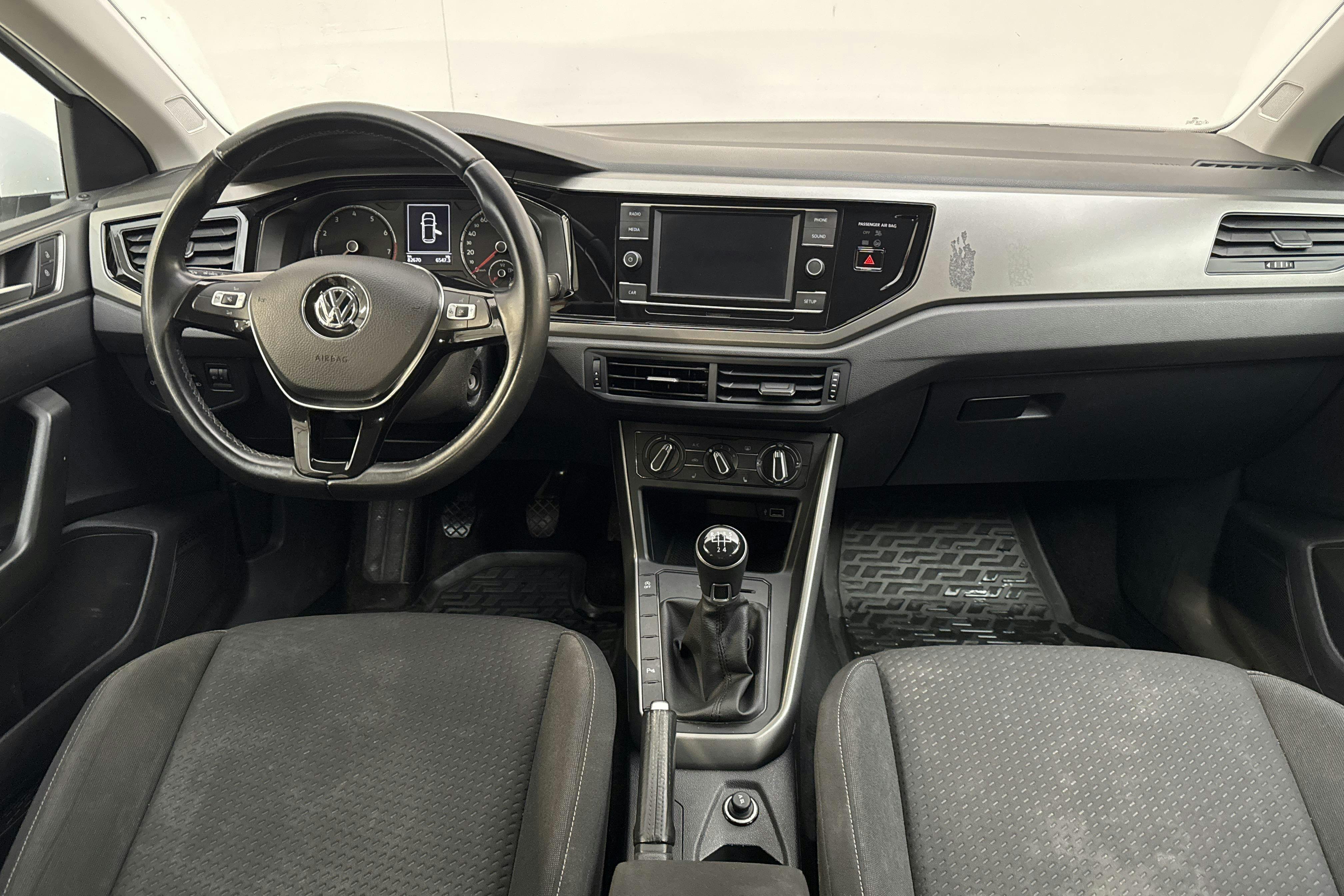 Vehicle Image 6