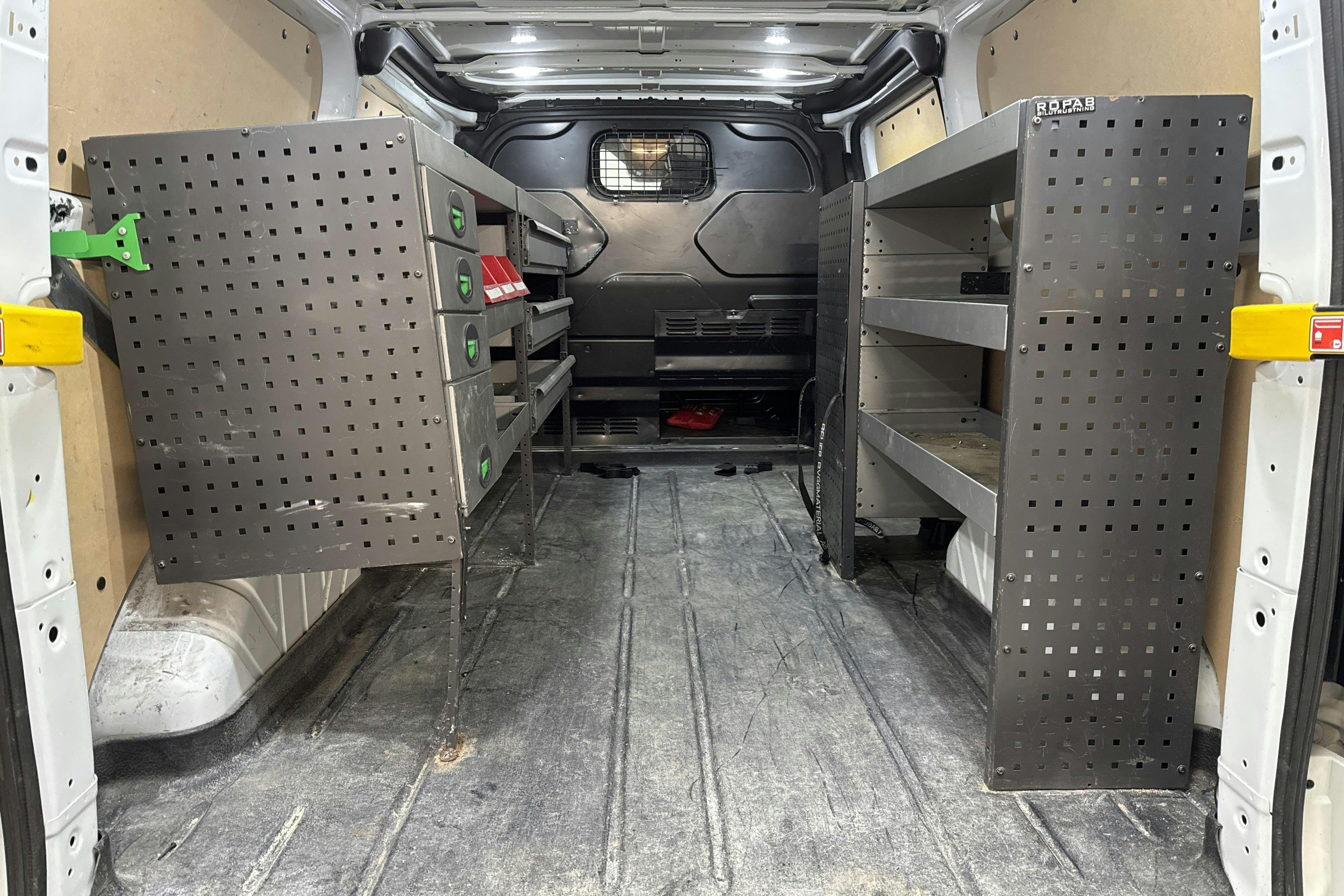 Vehicle Image 8