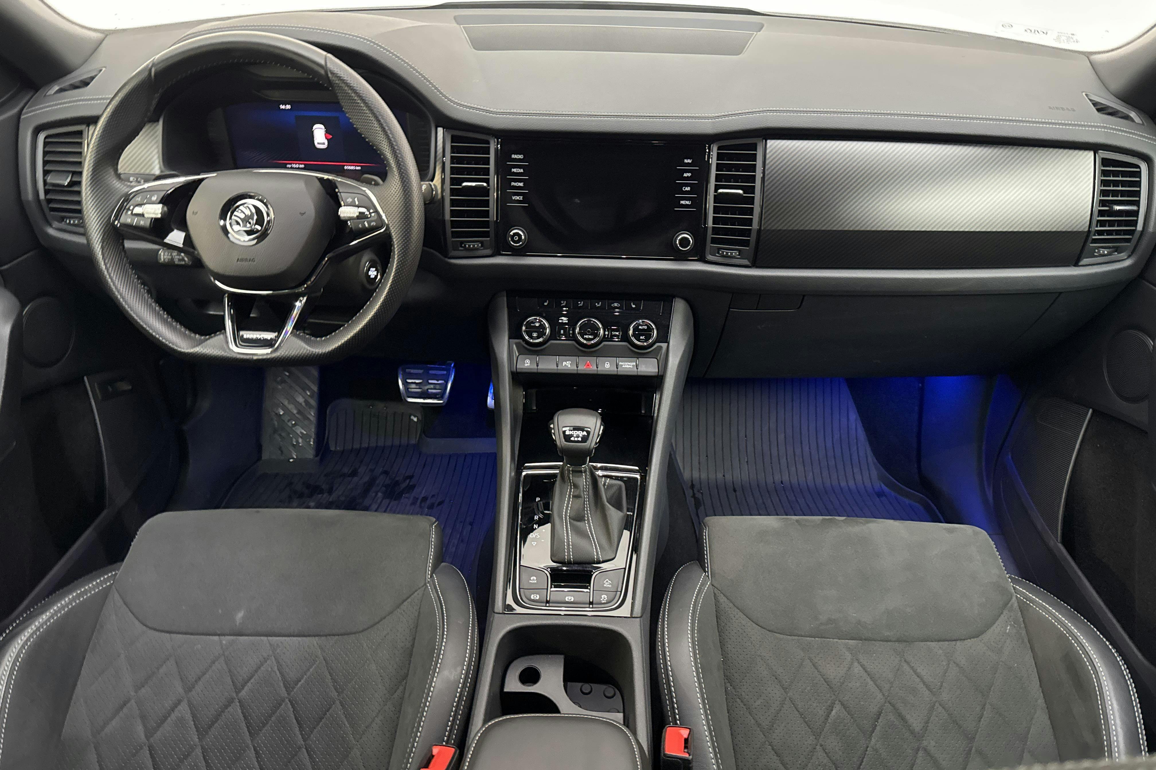 Vehicle Image 6