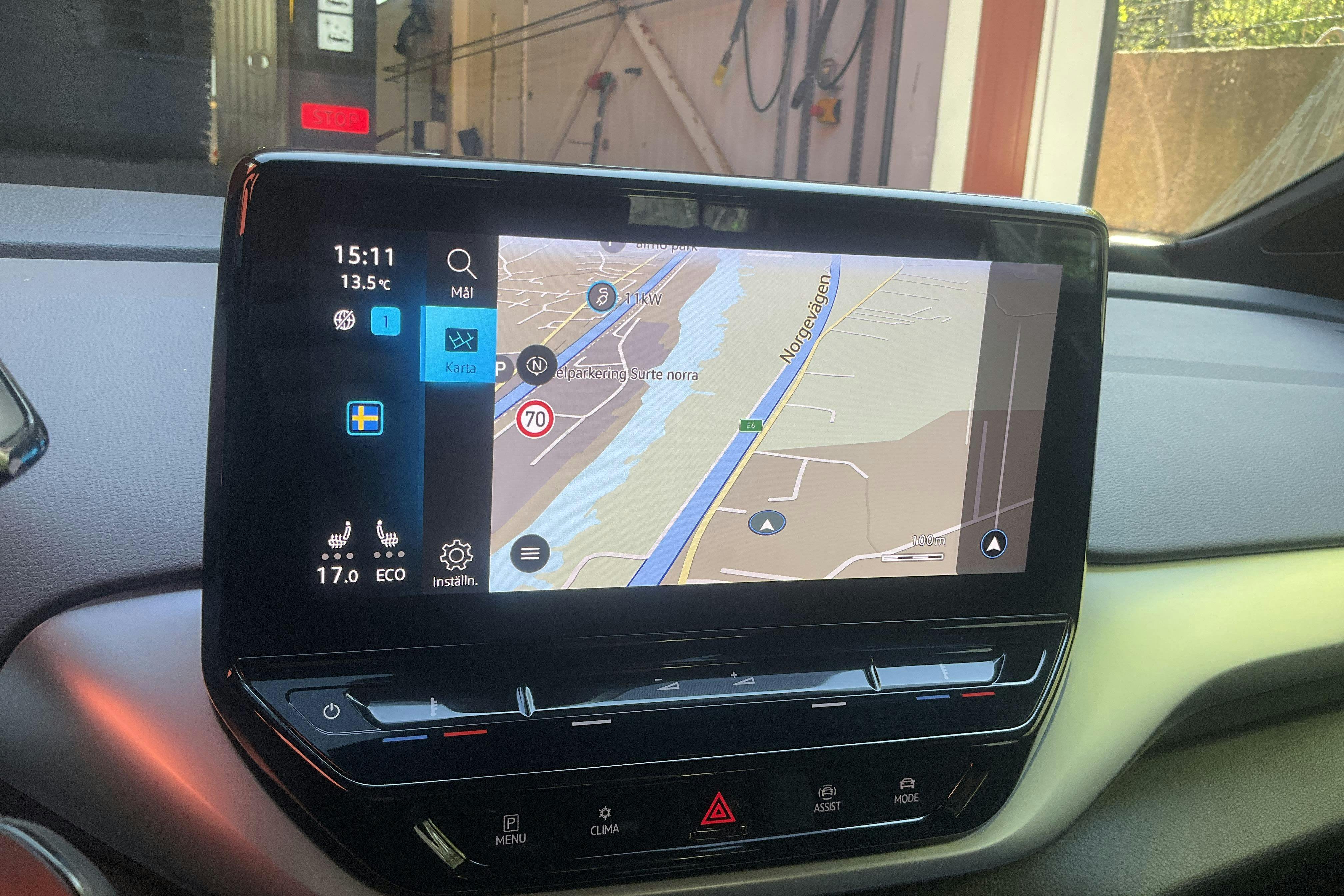 Vehicle Image 11