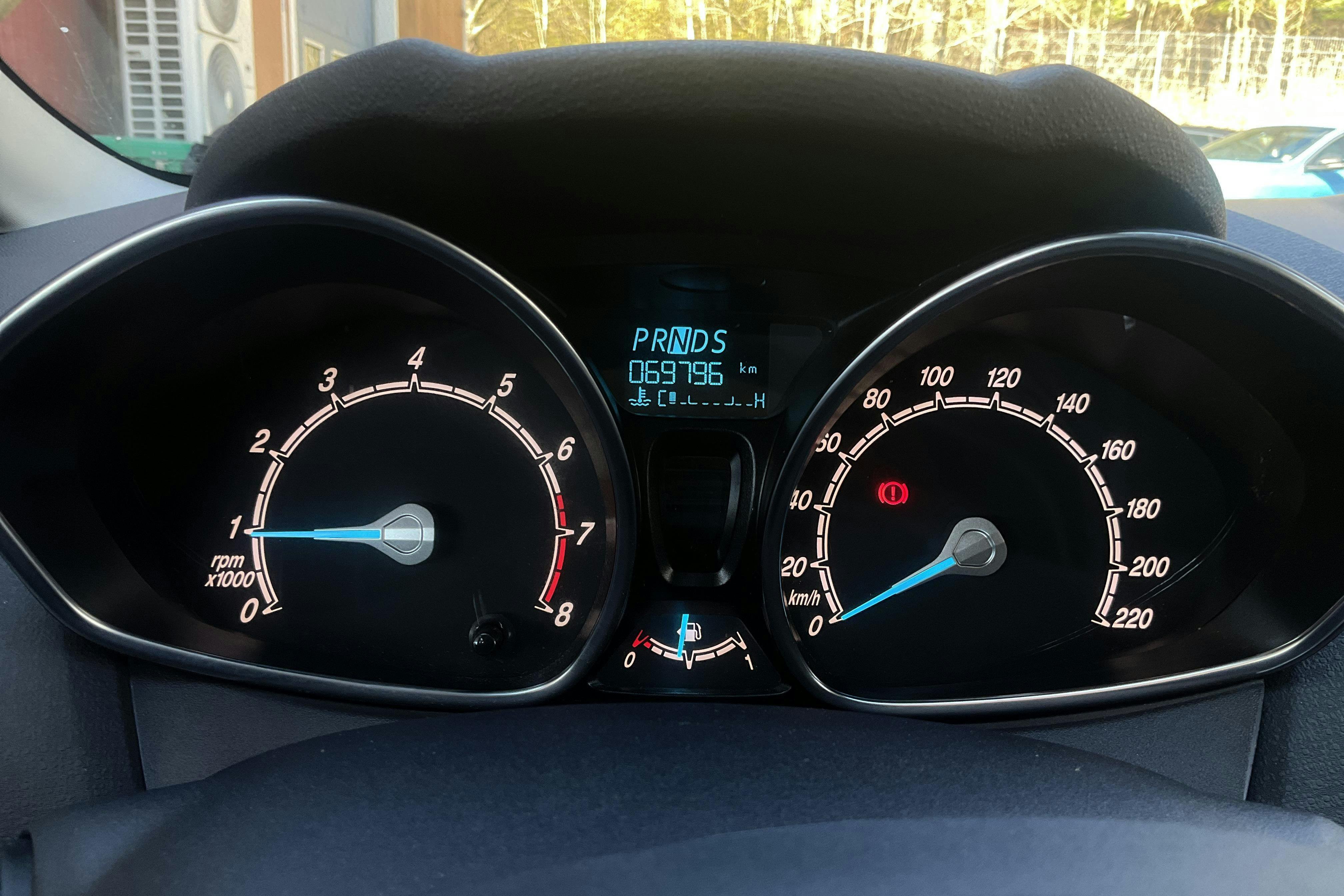 Vehicle Image 10