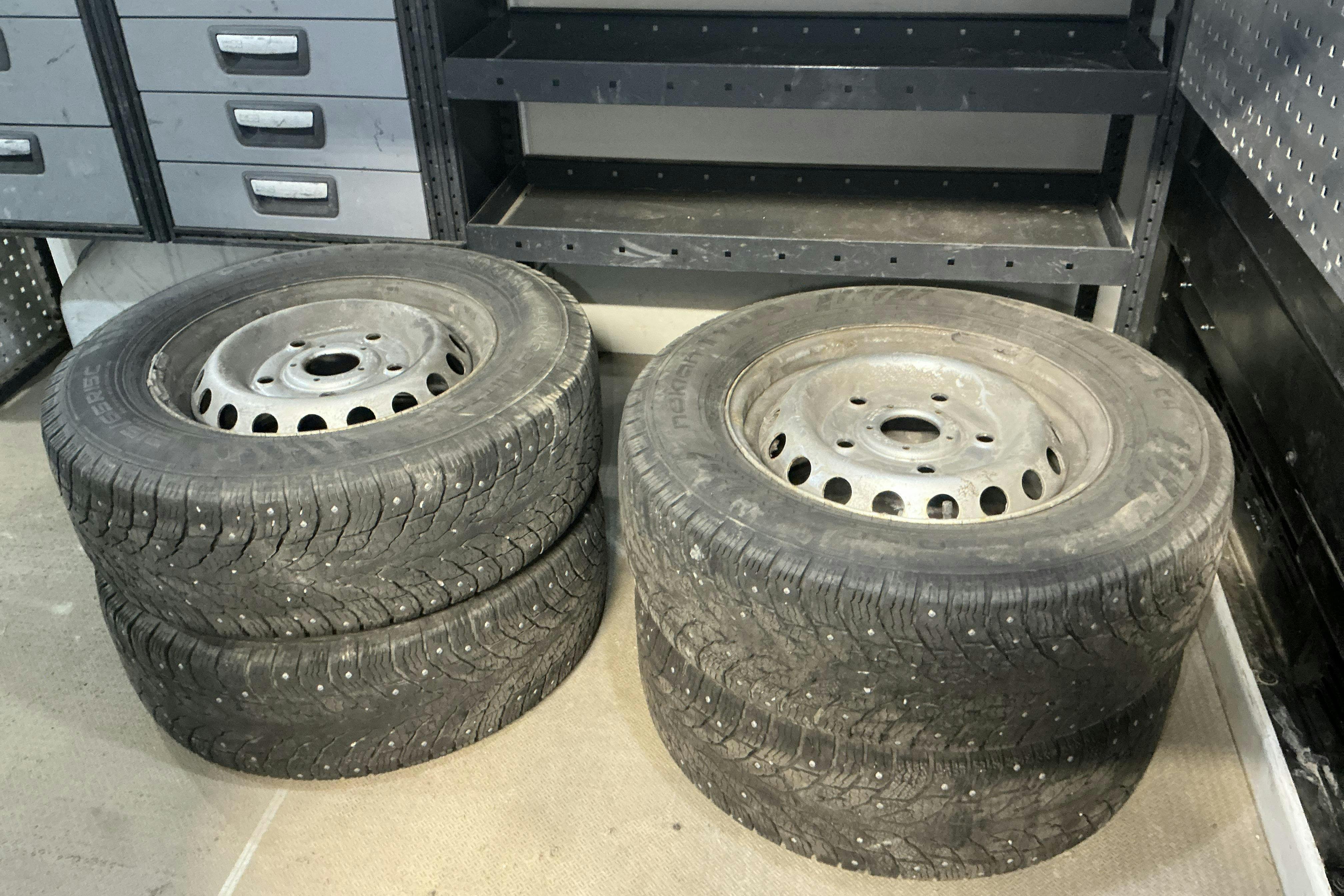 Vehicle Image 12
