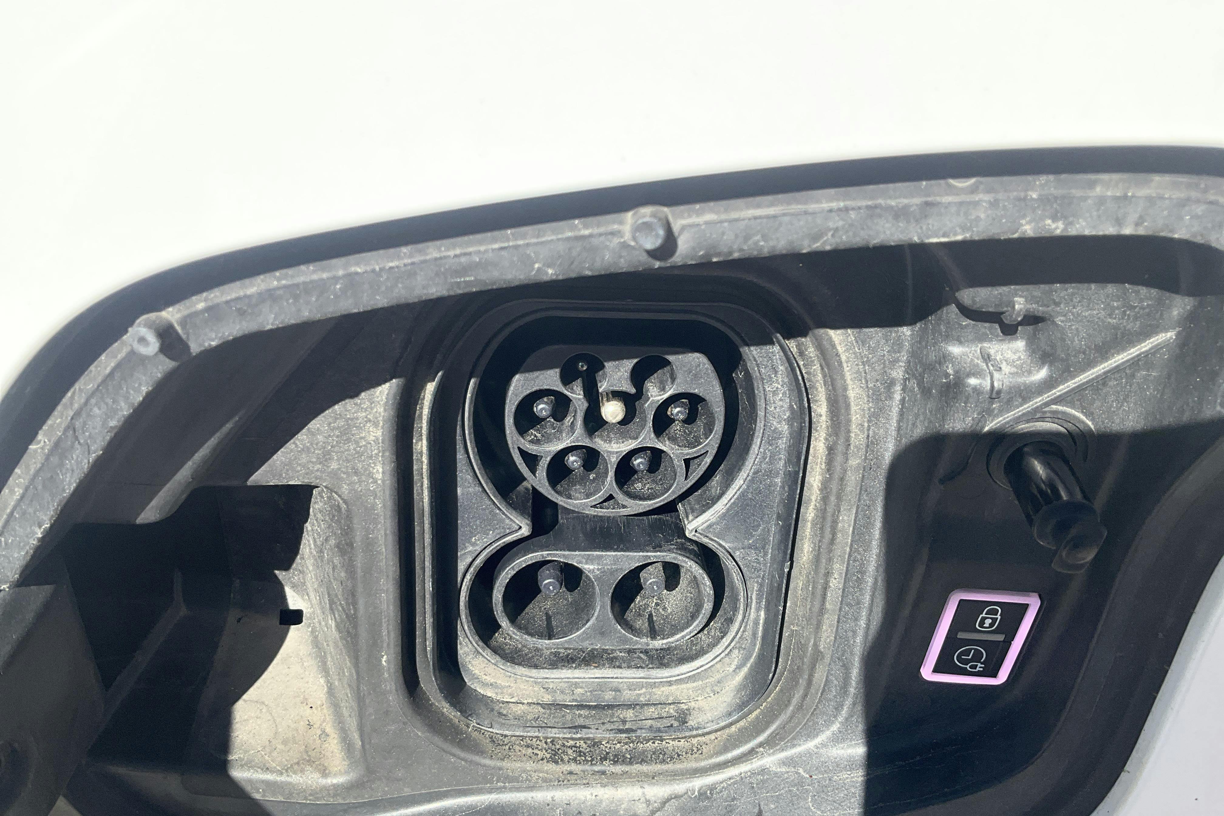 Vehicle Image 13