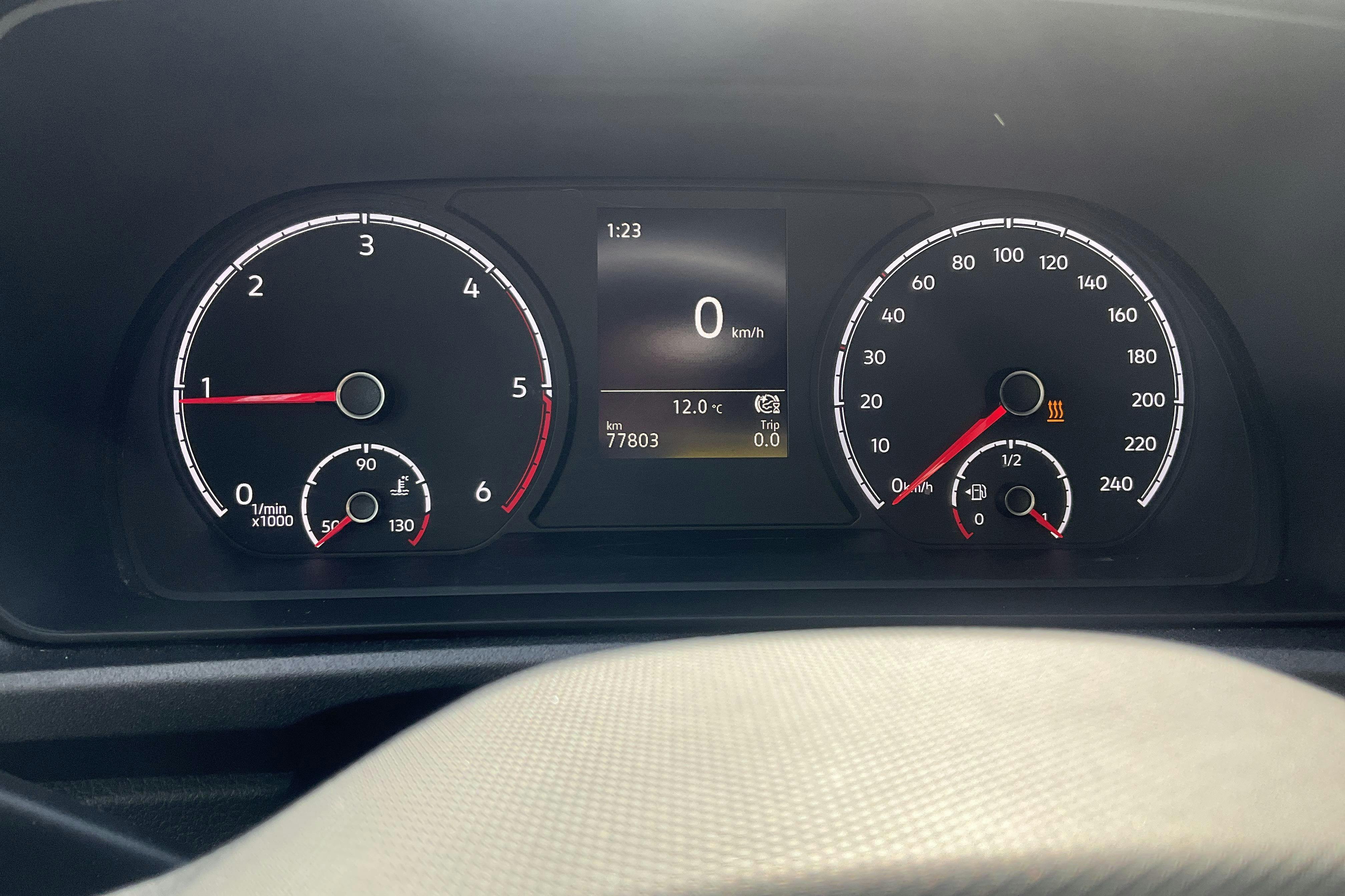 Vehicle Image 9