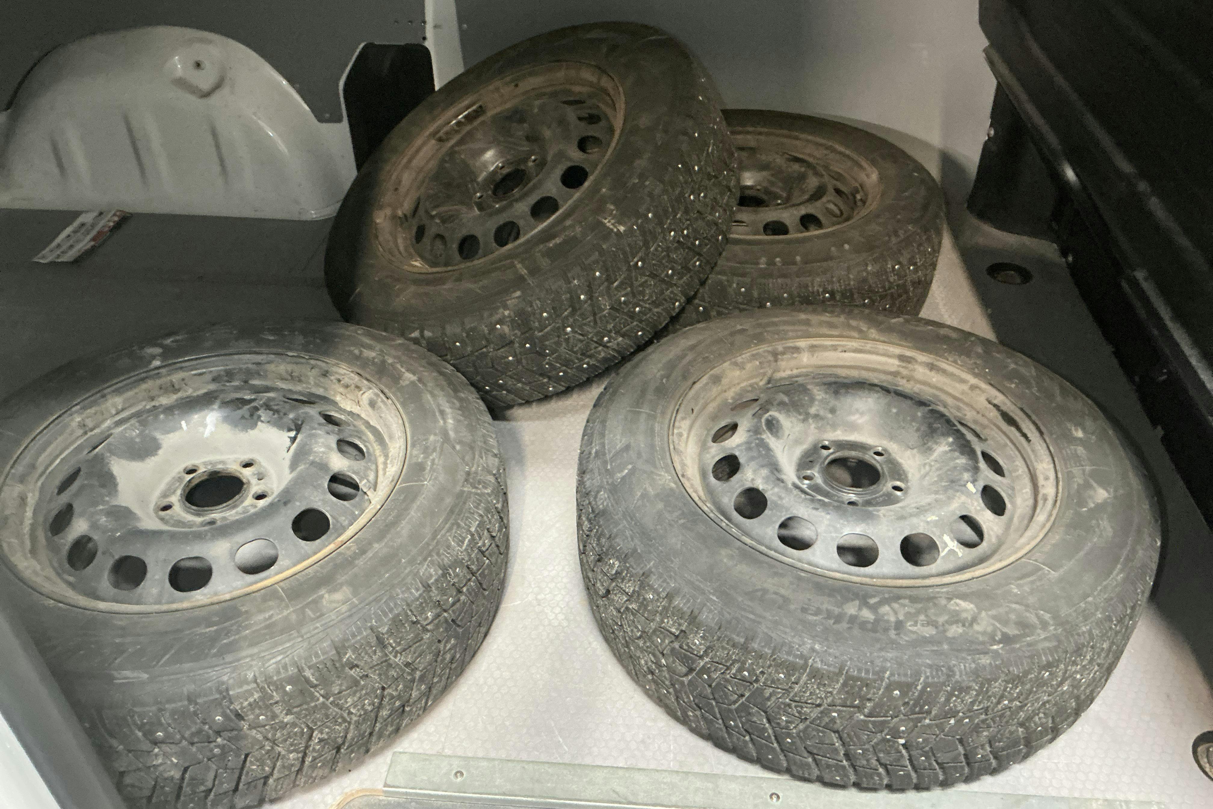 Vehicle Image 13
