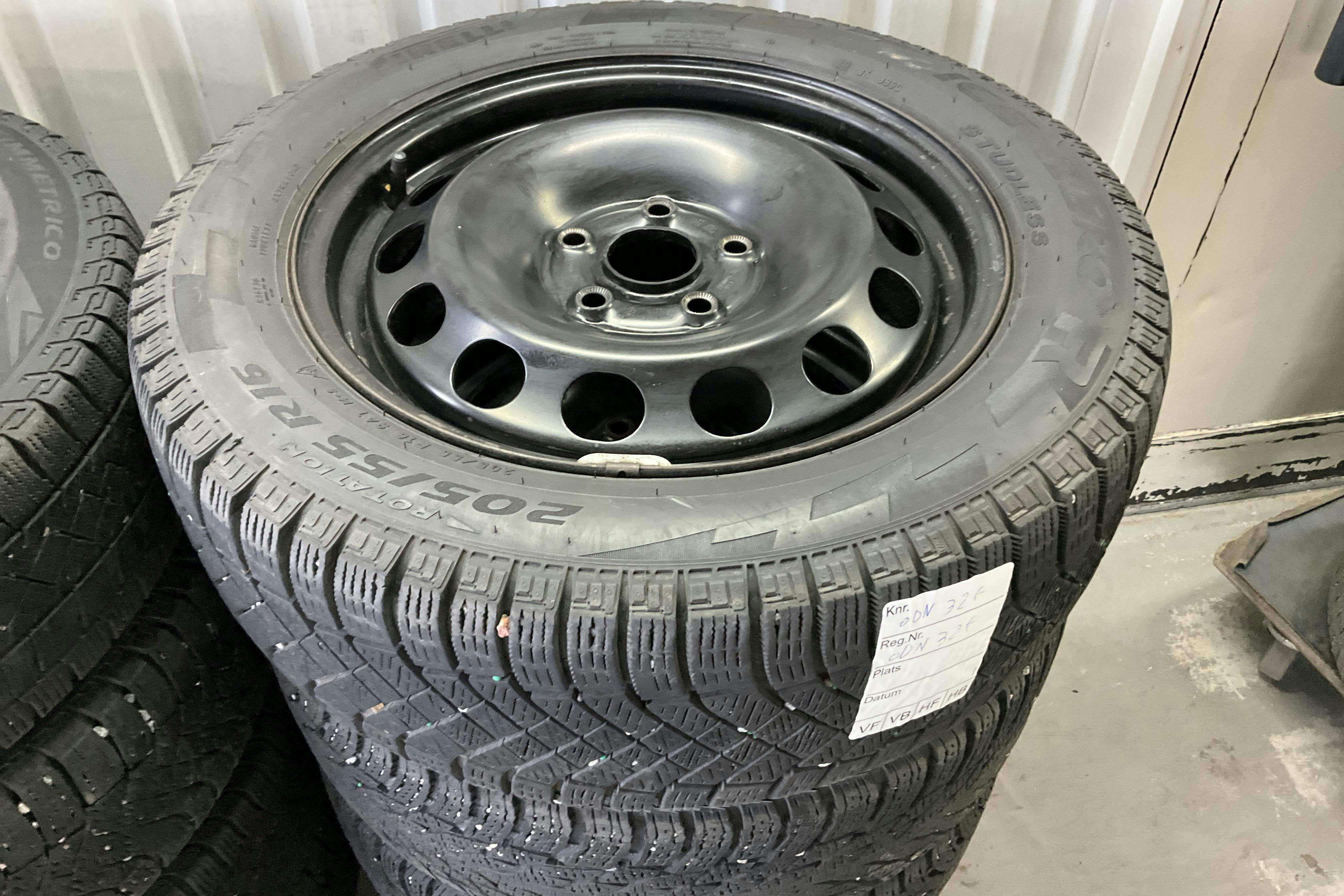 Vehicle Image 13