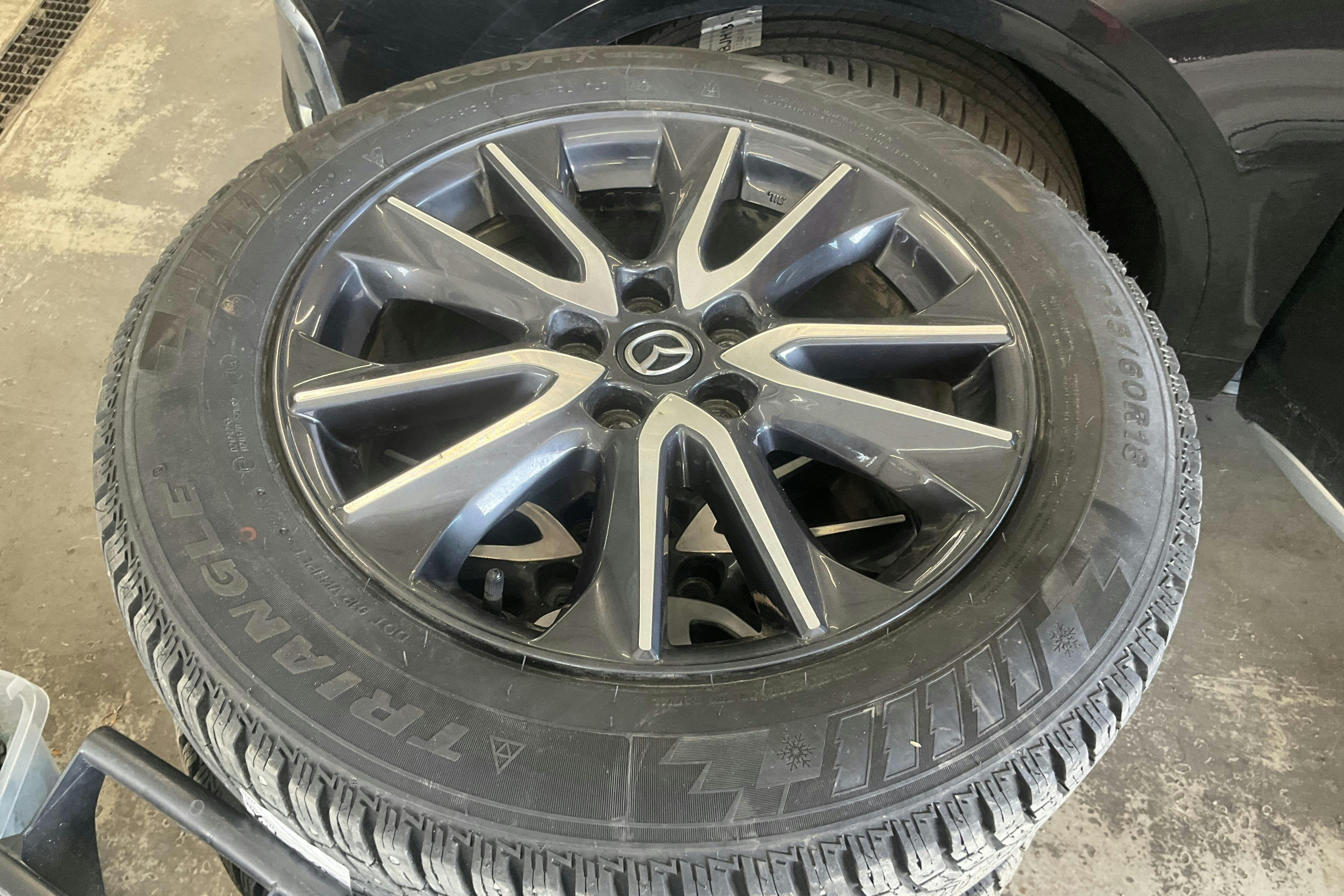 Vehicle Image 17