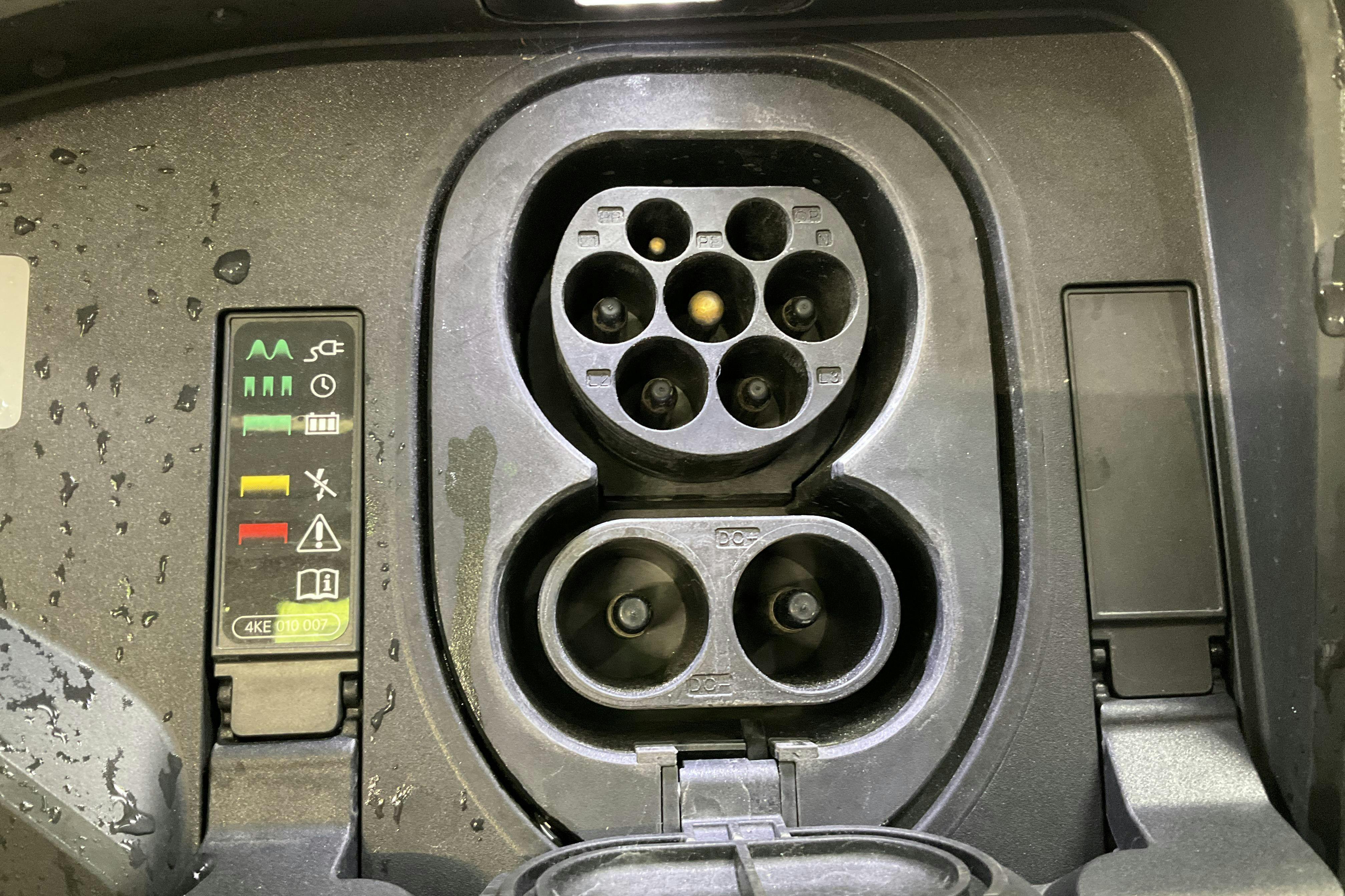 Vehicle Image 17