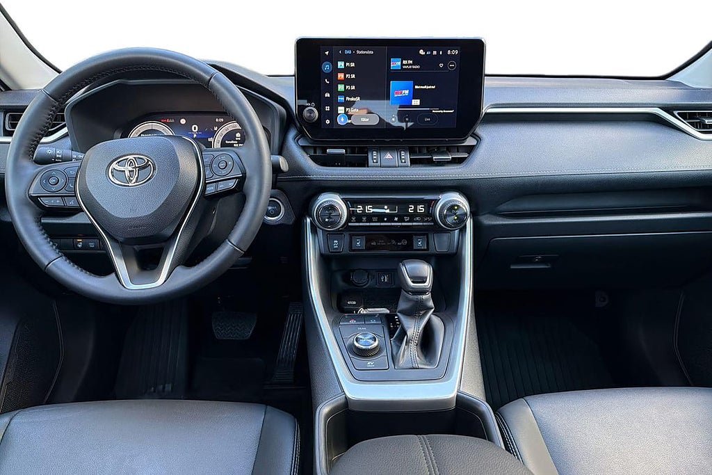 Vehicle Image 10