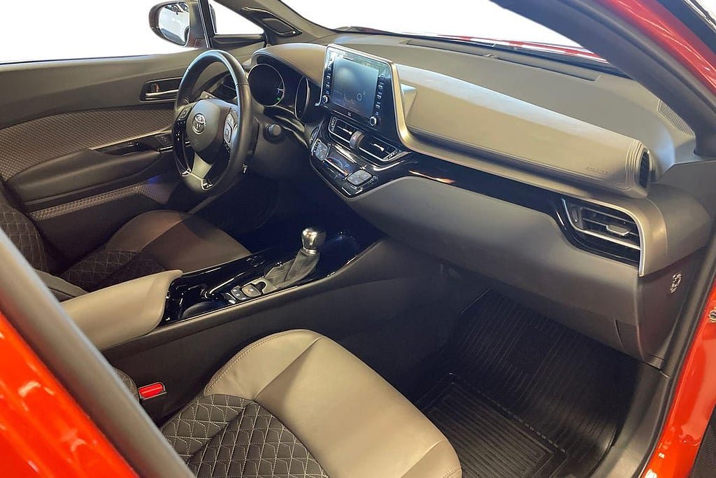 Vehicle Image 7