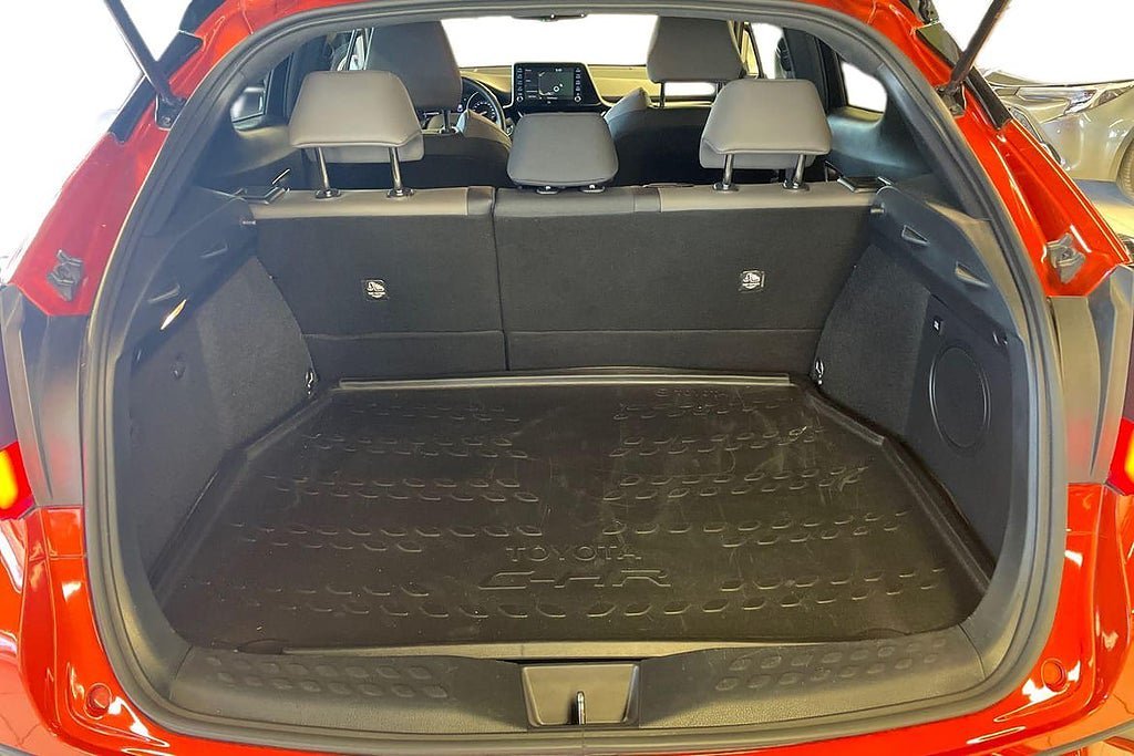 Vehicle Image 12