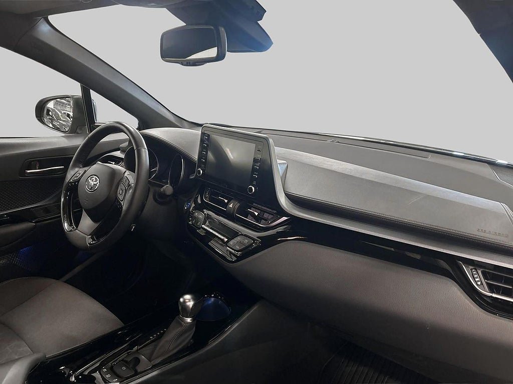 Vehicle Image 10