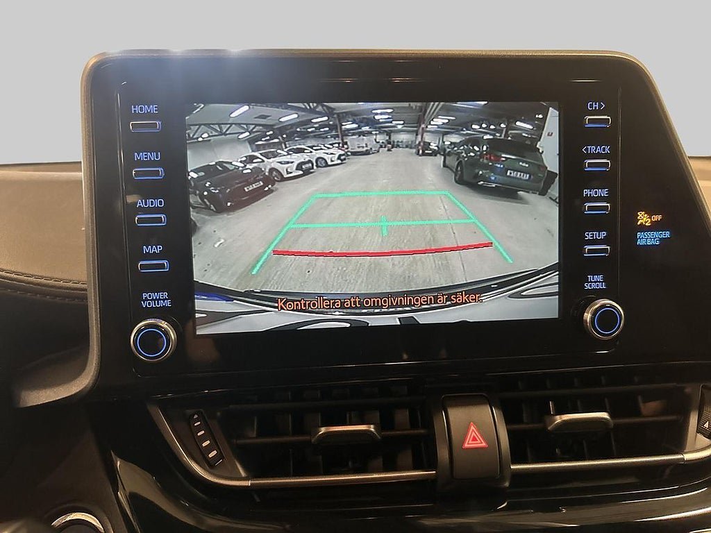 Vehicle Image 16