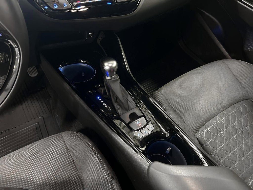 Vehicle Image 18