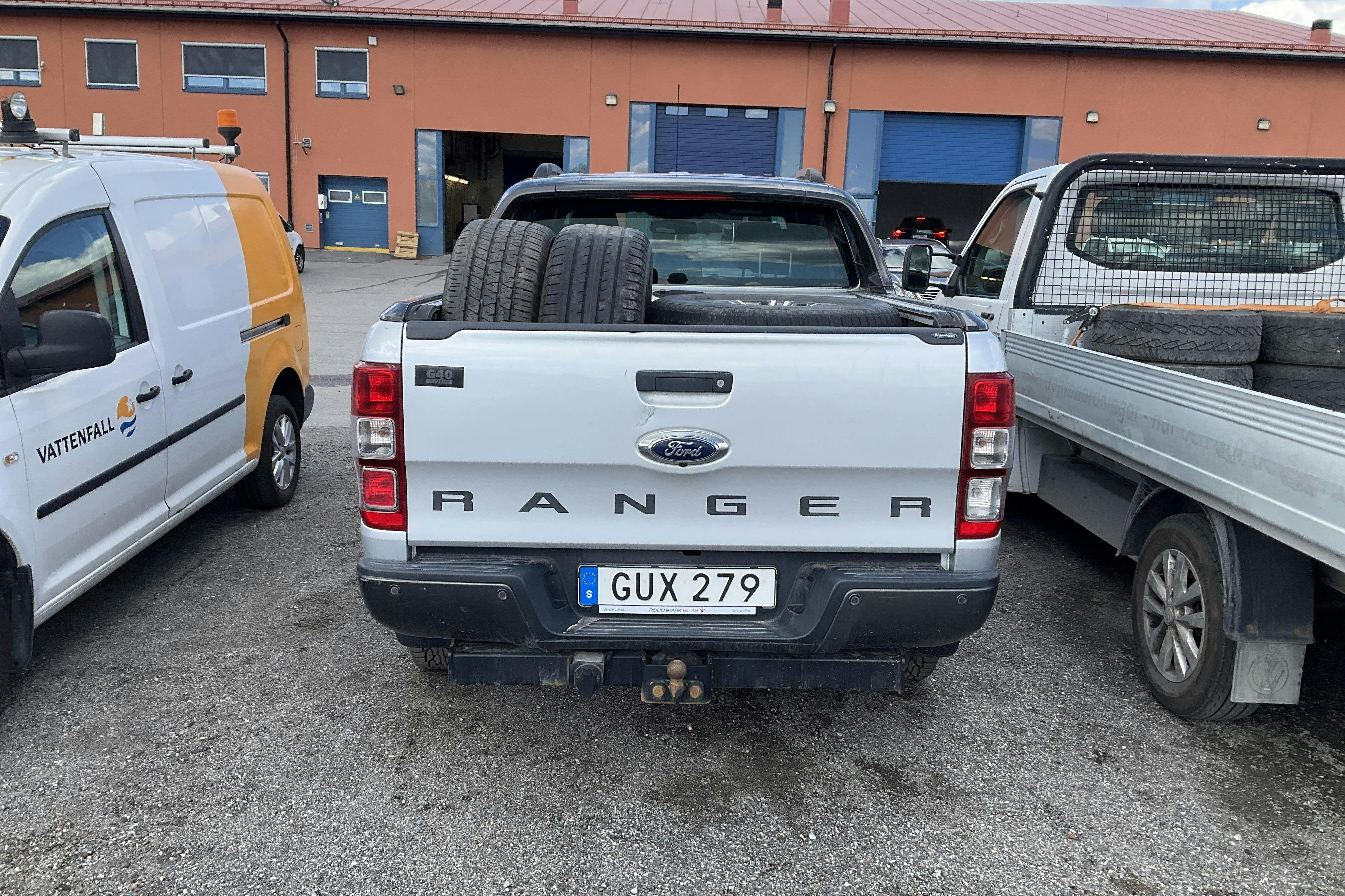 Vehicle Image 5