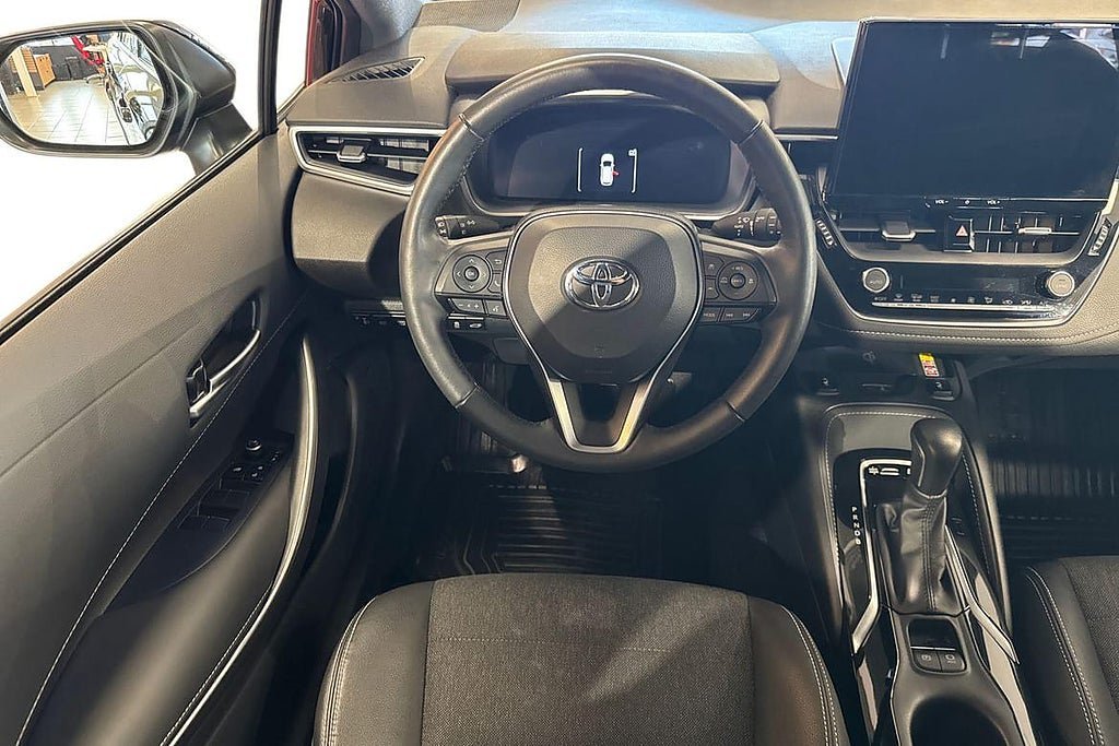 Vehicle Image 11