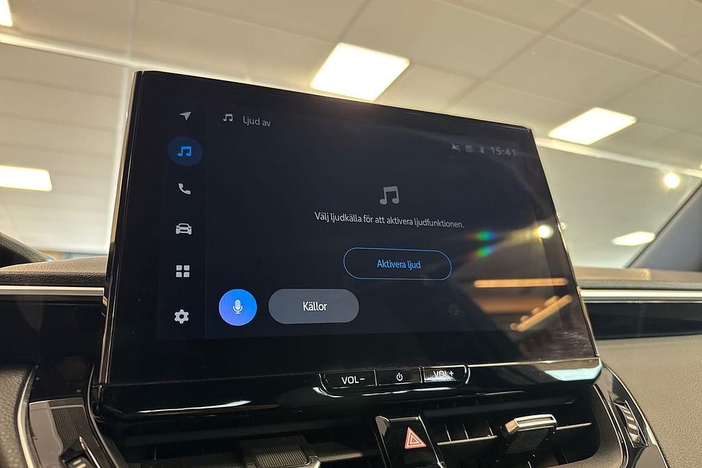 Vehicle Image 15