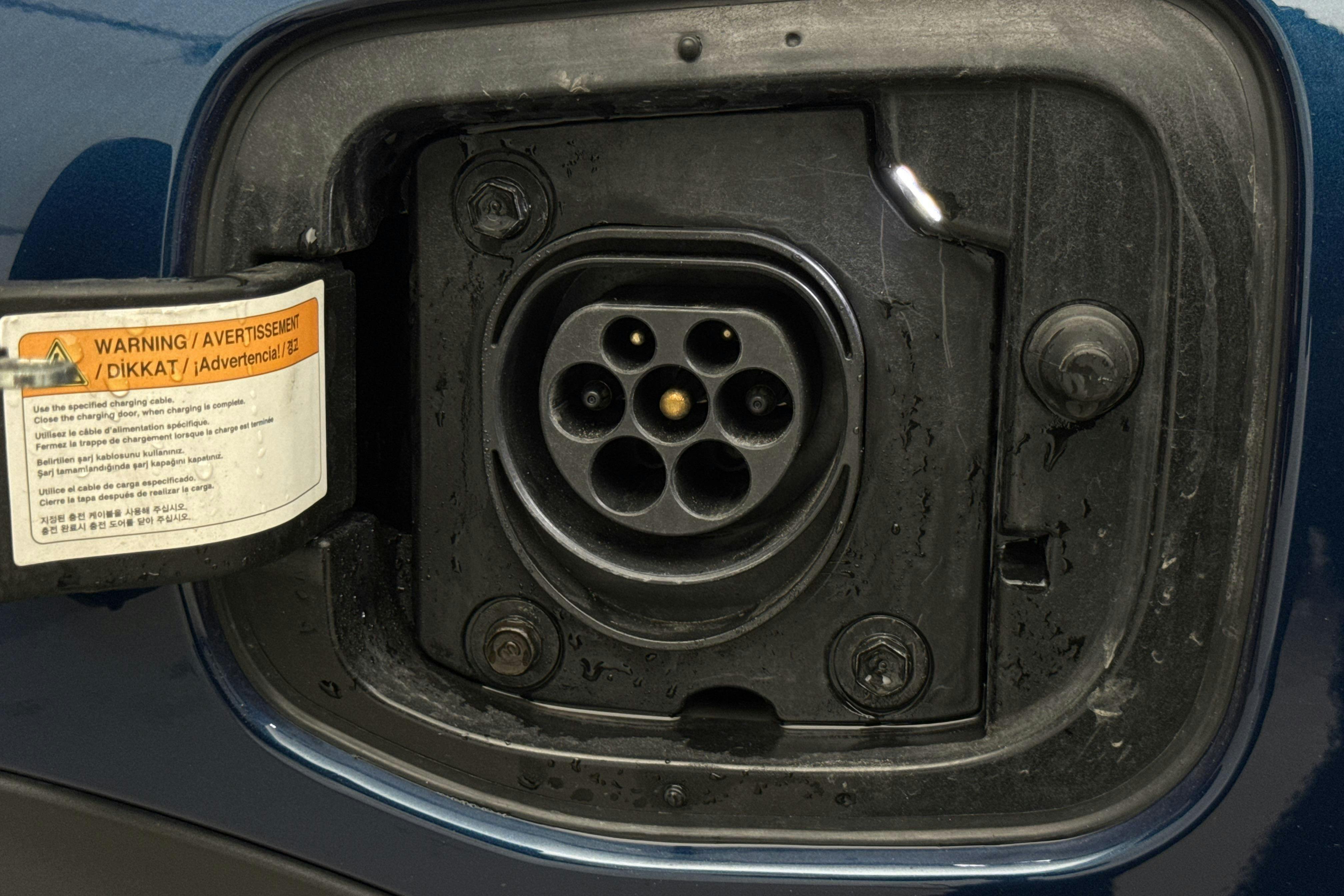 Vehicle Image 17