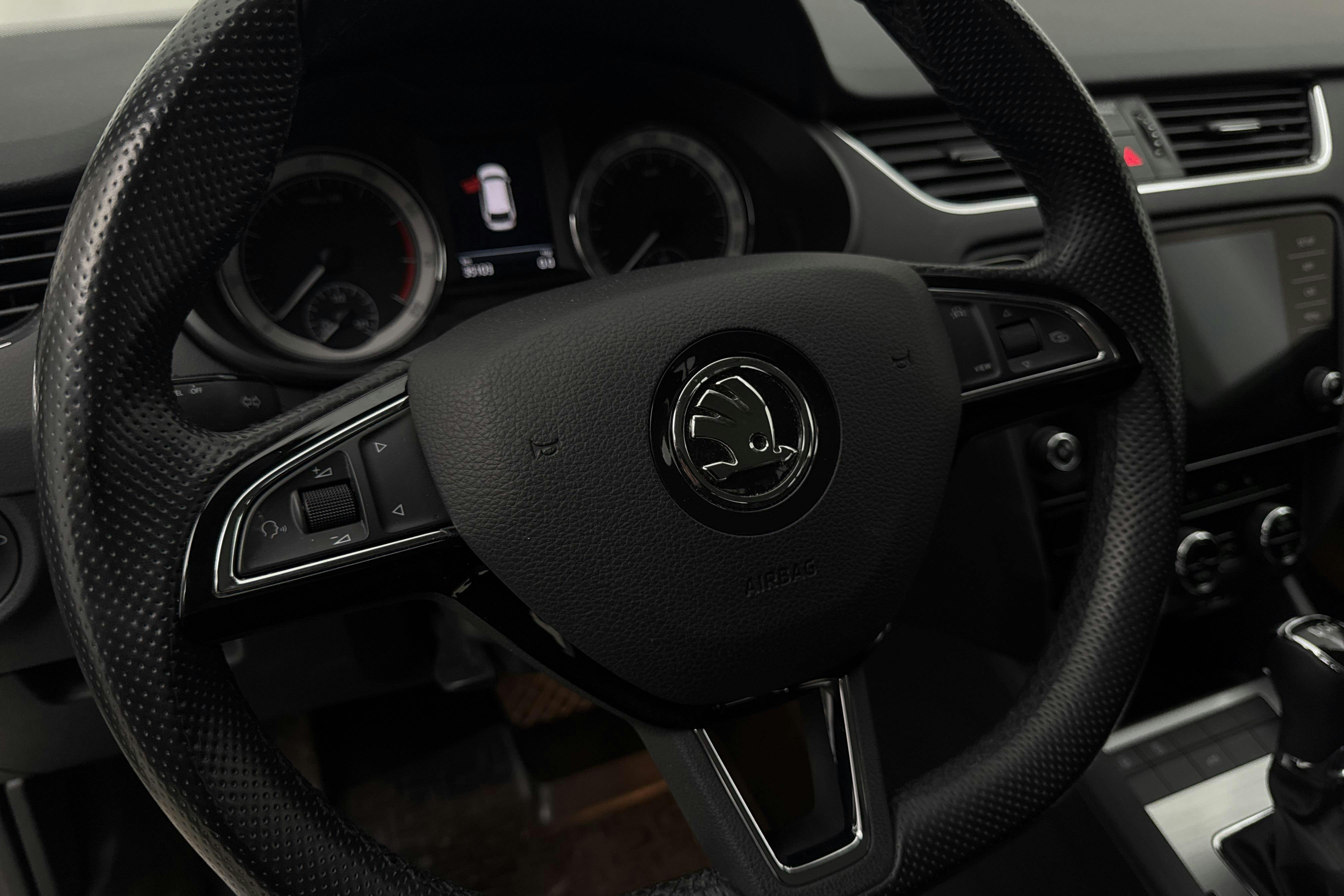 Vehicle Image 15