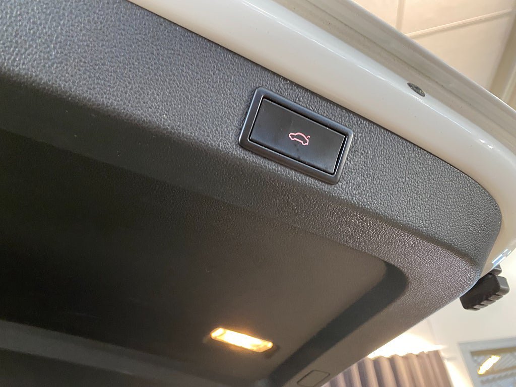 Vehicle Image 28