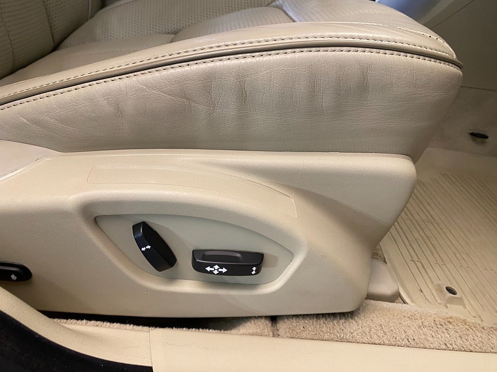 Vehicle Image 38