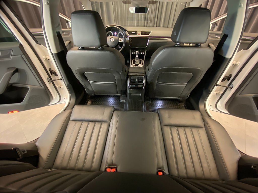 Vehicle Image 32