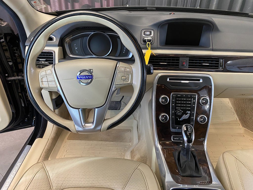 Vehicle Image 40