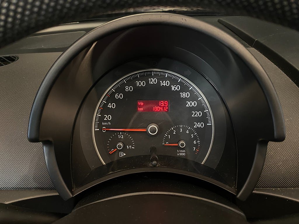 Vehicle Image 35