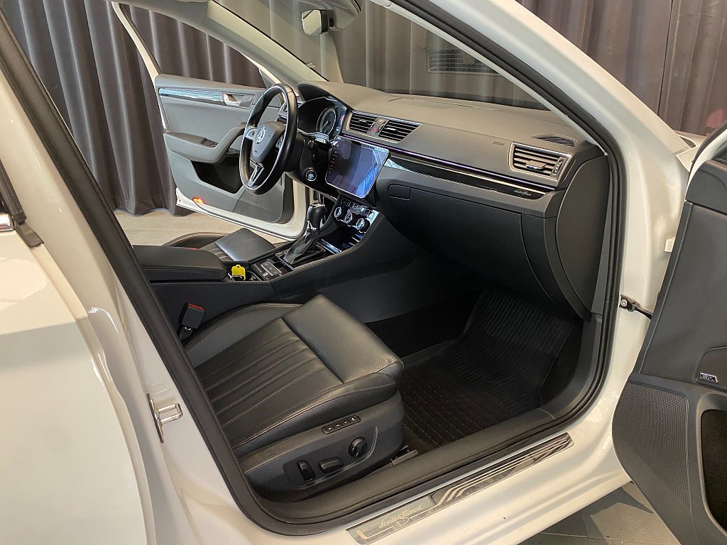 Vehicle Image 37