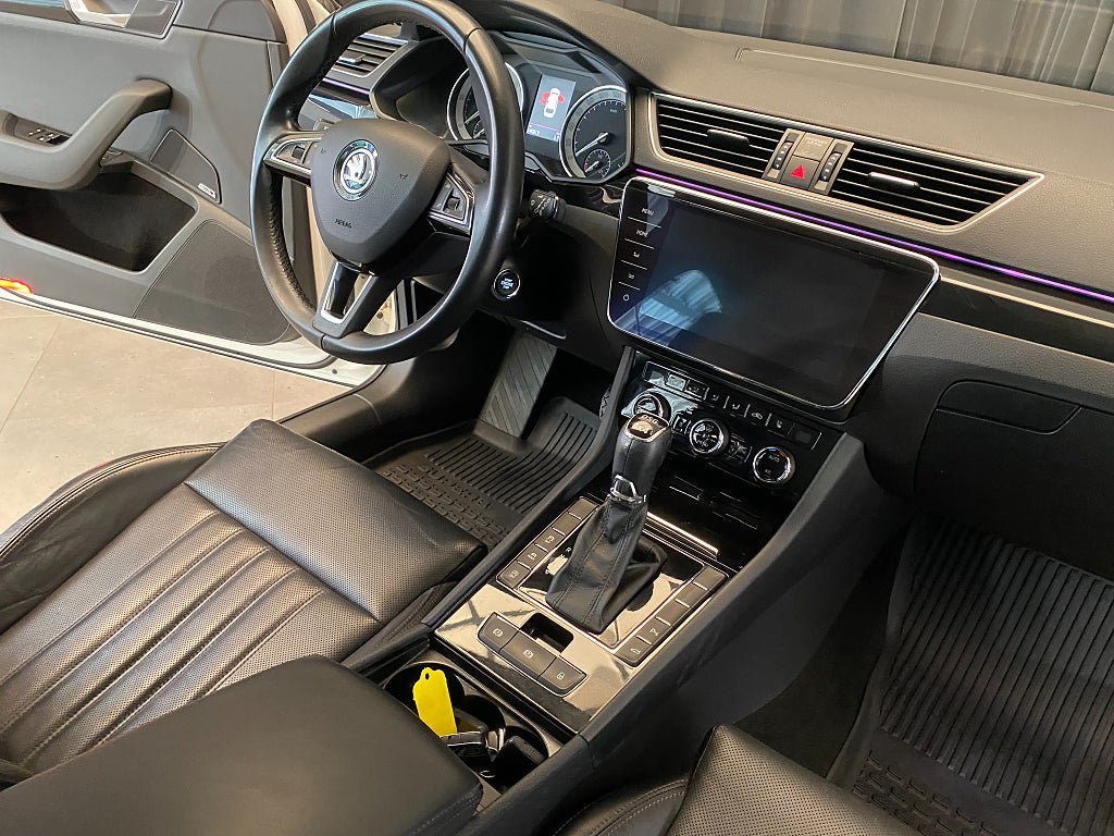 Vehicle Image 38