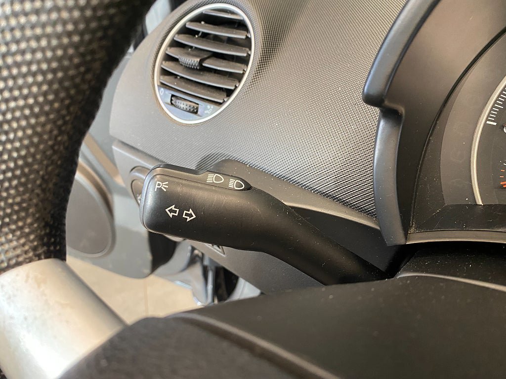 Vehicle Image 38