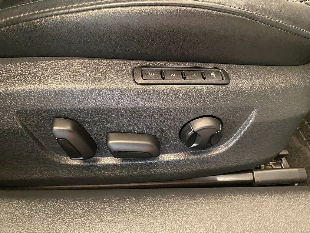 Vehicle Image 39