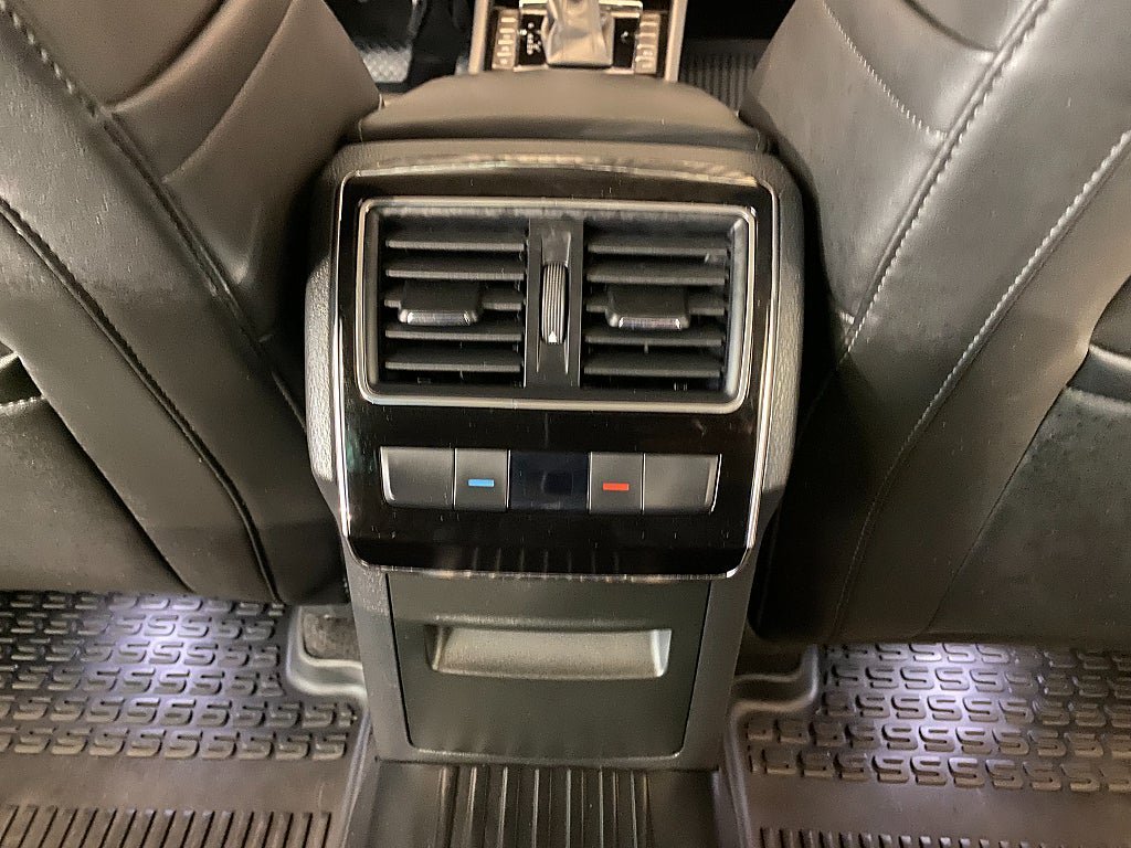 Vehicle Image 40