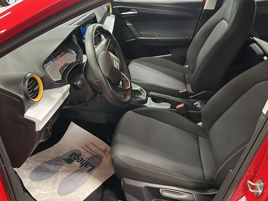 Vehicle Image 10