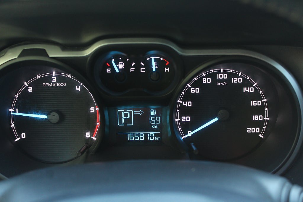 Vehicle Image 25