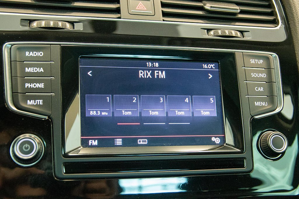 Vehicle Image 16