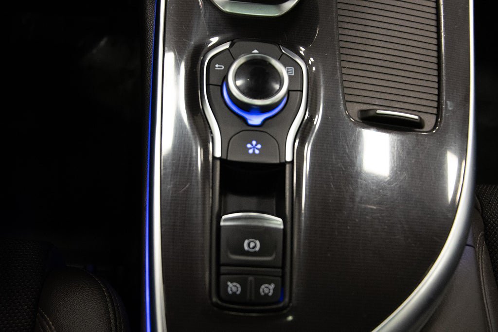 Vehicle Image 15