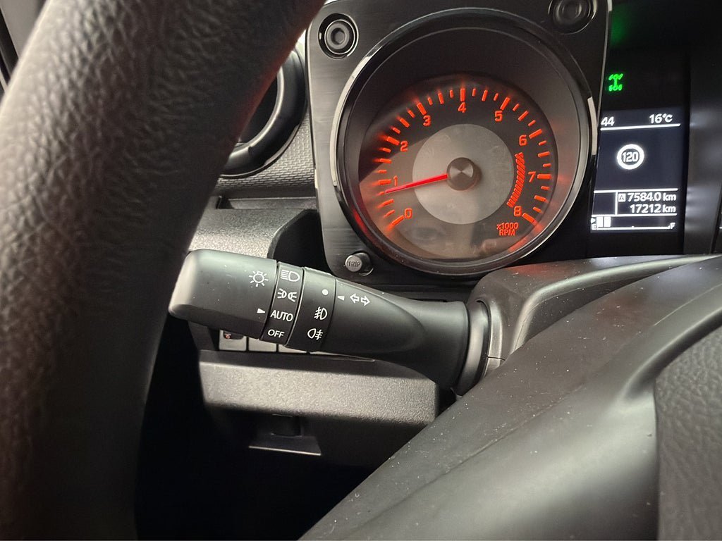 Vehicle Image 15