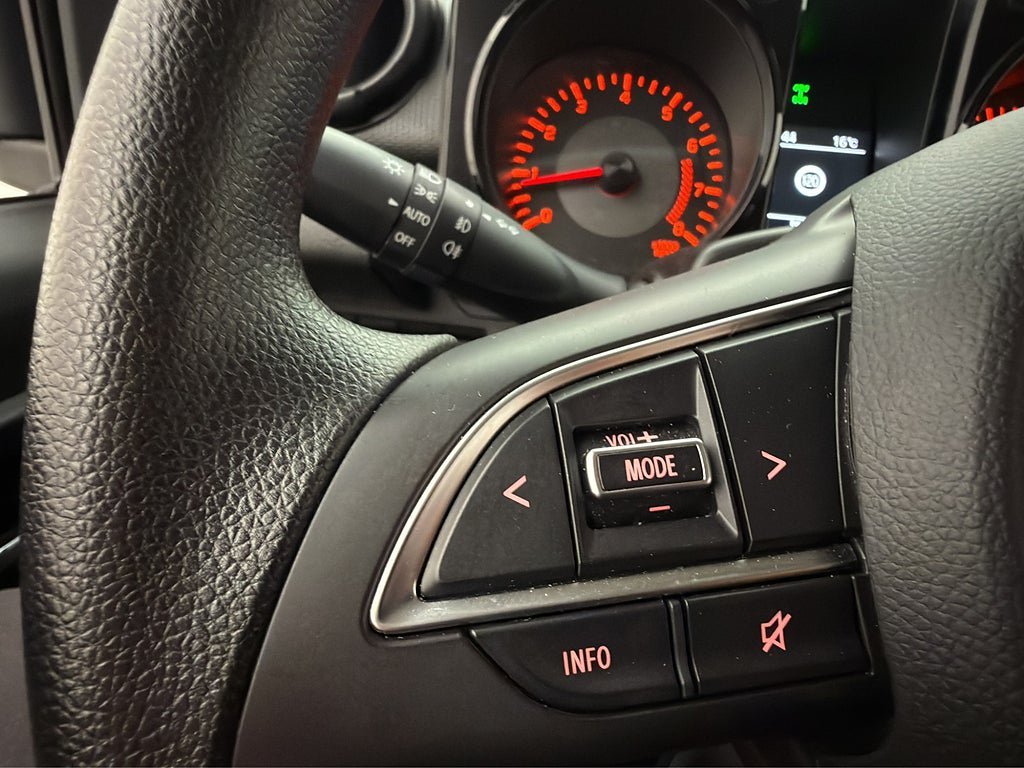 Vehicle Image 18