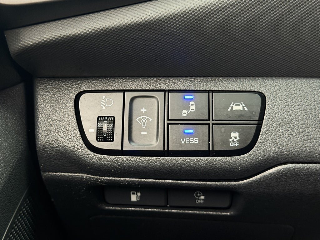 Vehicle Image 28