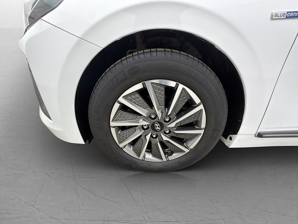 Vehicle Image 33